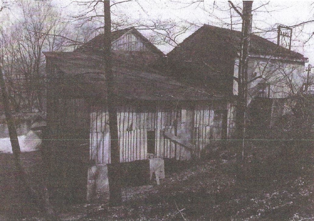 Historyczne zabudowania Młyna nad Sanną przed odbudową
